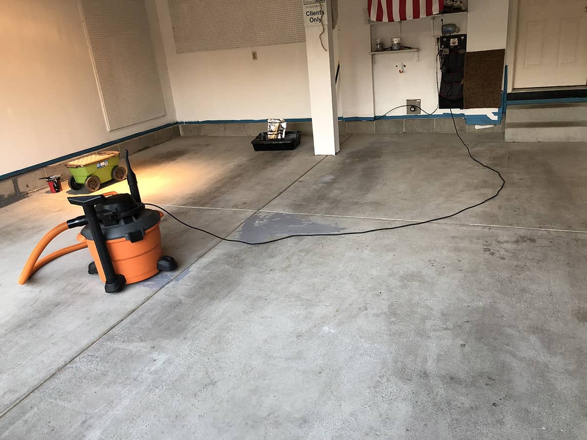 Refinishing a concrete flooring in a garage floor in Fort Worth, TX